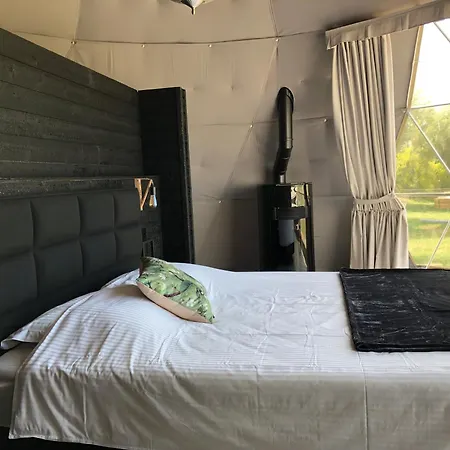 Id Glamping De Coude Scheure Lyxtält *